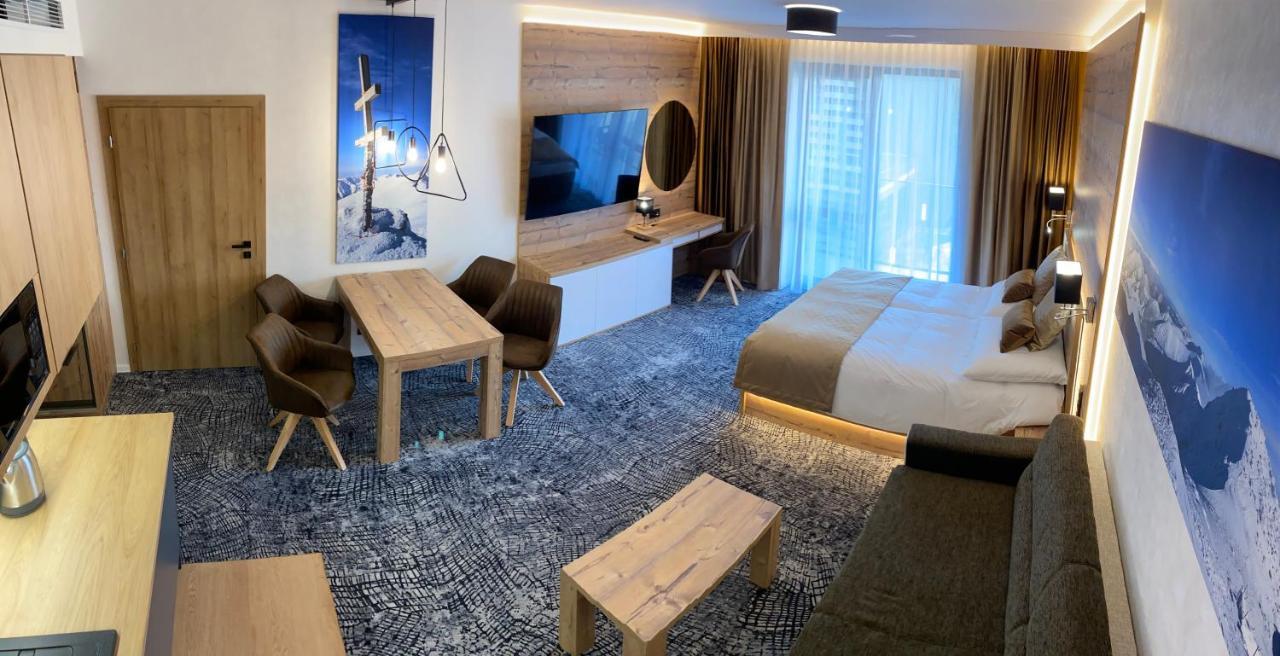 Luxusne Studia V Hoteli Akvamarin Bešeňová Buitenkant foto
