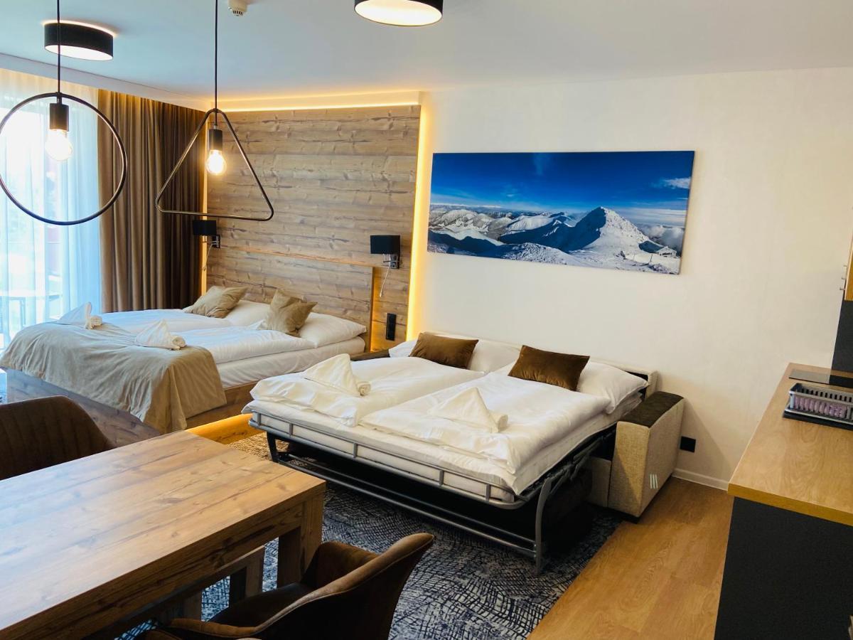 Luxusne Studia V Hoteli Akvamarin Bešeňová Buitenkant foto